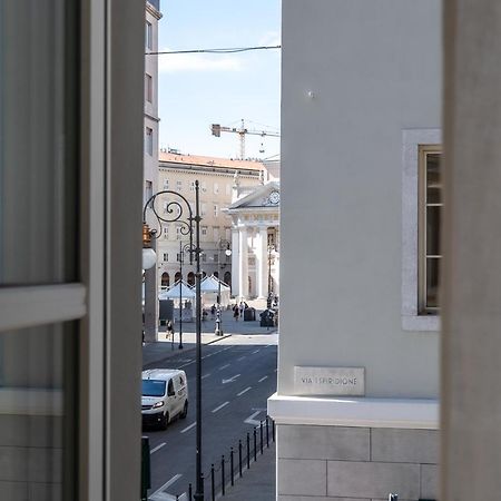 S1 Luxury Suites And Rooms Триест Экстерьер фото