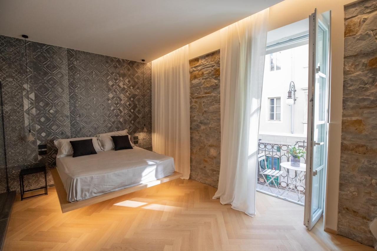 S1 Luxury Suites And Rooms Триест Экстерьер фото