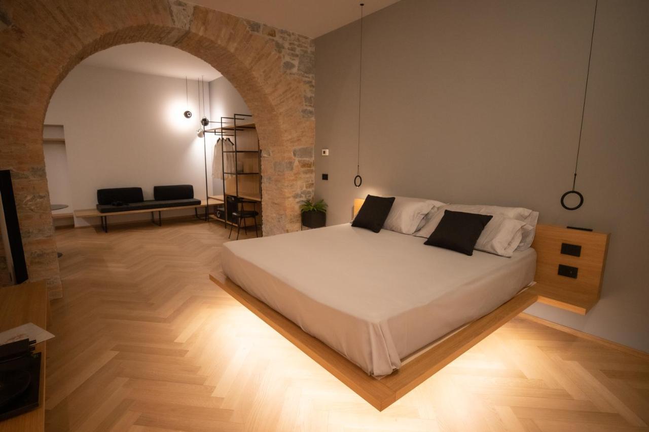 S1 Luxury Suites And Rooms Триест Экстерьер фото