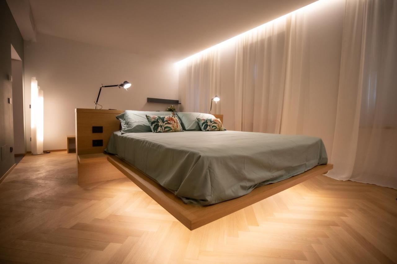 S1 Luxury Suites And Rooms Триест Экстерьер фото