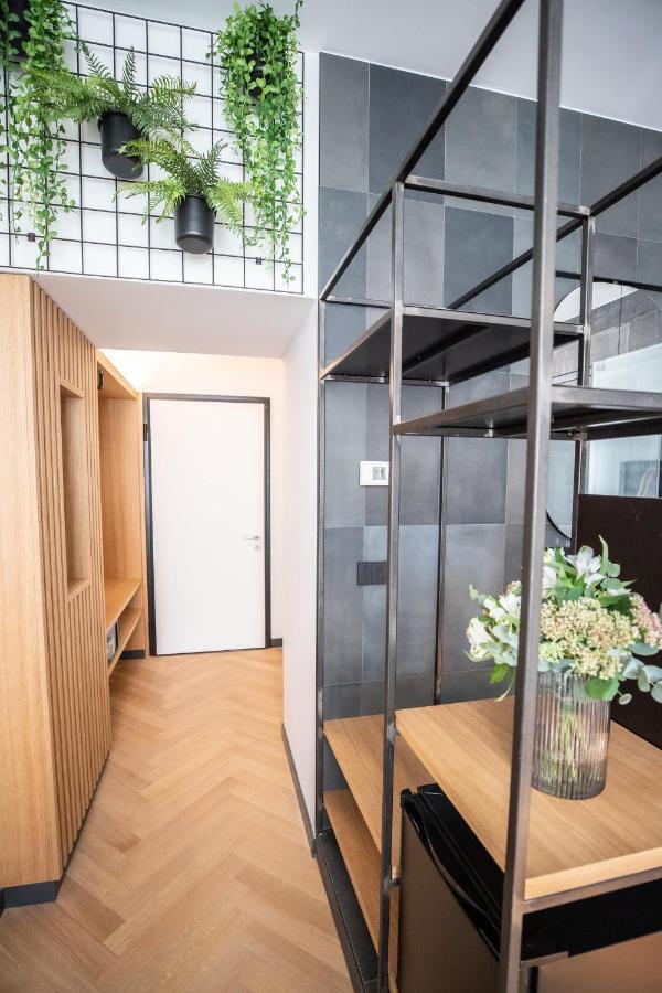 S1 Luxury Suites And Rooms Триест Экстерьер фото